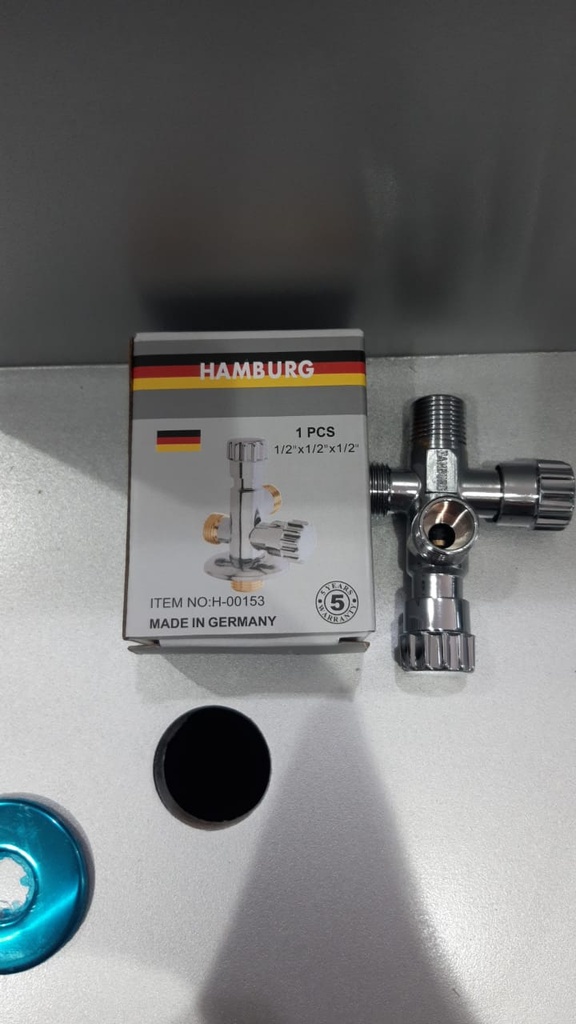 Hamburg Angle Valve Model H-00153 Size 1/2" x 1/2" x 1/2"